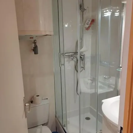 16m2 Avec Terrasse Daire